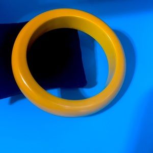 Vintage Bakelite Chunky Bangle Bracelet.